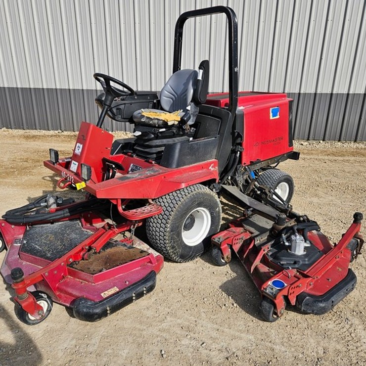 #5037 • Toro Ground Master 4000D 4x4 Wide Area Mower