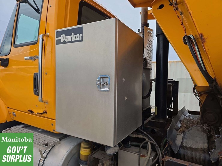 2008-international-workstar-7600-image-16