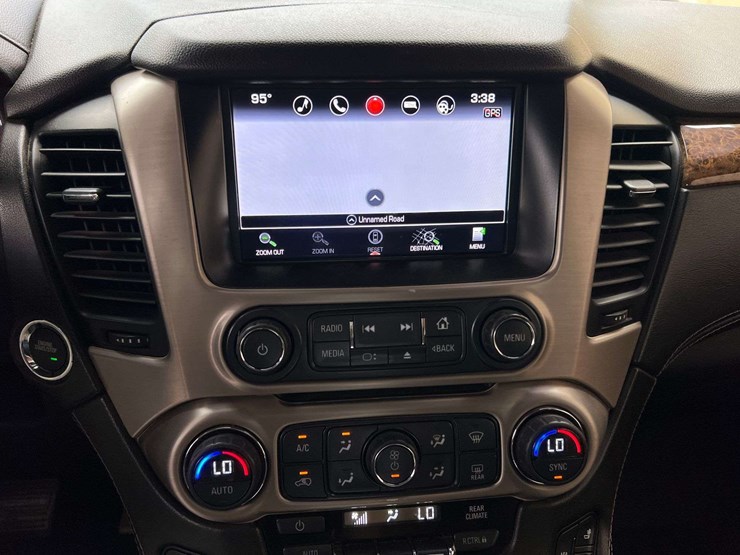 2016-gmc-yukon-denali-image-37