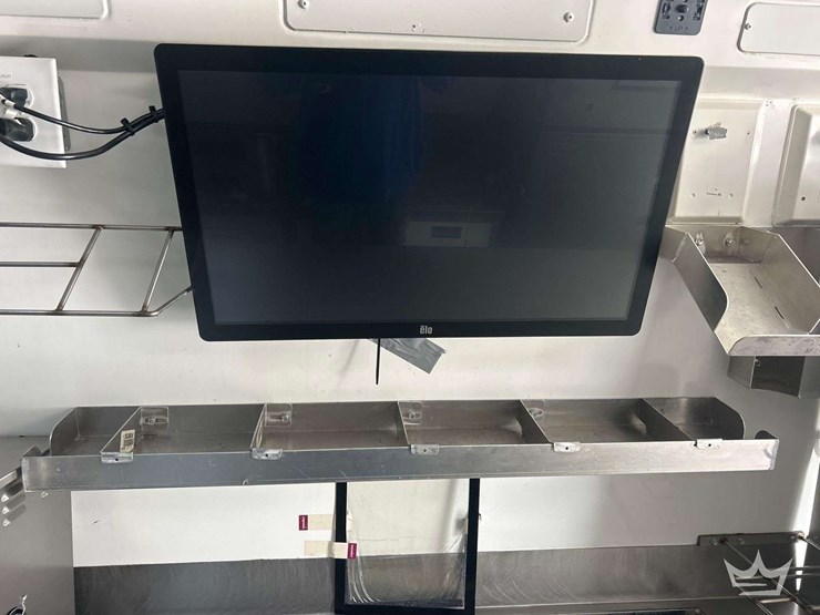 2021-mercedes-benz-sprinter-4500-image-12