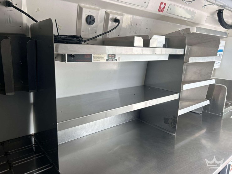 2021-mercedes-benz-sprinter-4500-image-13