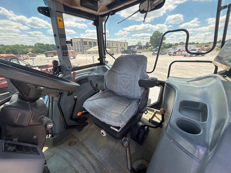 new-holland-tl100a-image-11