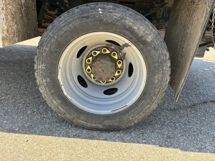 2012-ford-f550-image-5