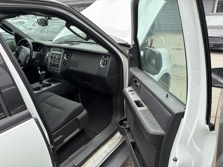 2009-ford-expedition-el-xlt-image-10