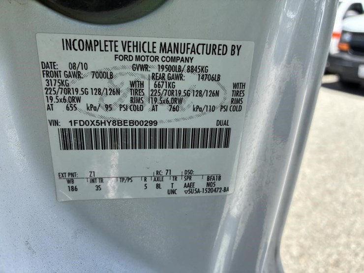 2011-ford-f550-image-21