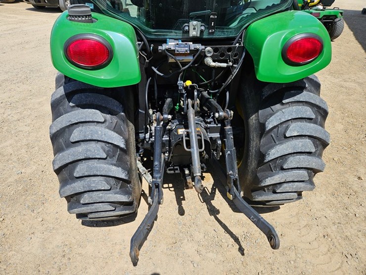 john-deere-3520-image-18
