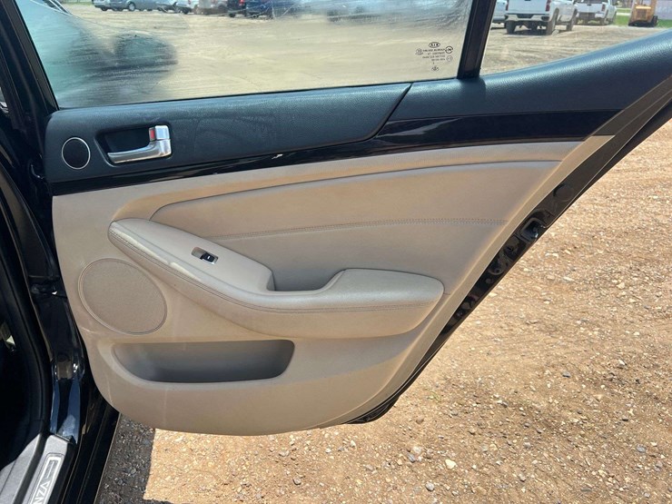 2014-kia-cadenza-4-door-sedan-(155,518-miles)-image-17