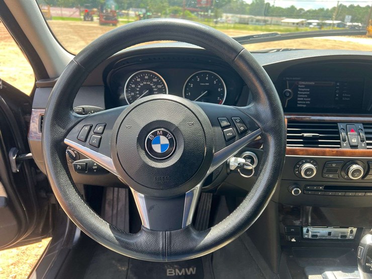 2010-bmw-535i-4-door-sedan-(171,524-miles)-image-12