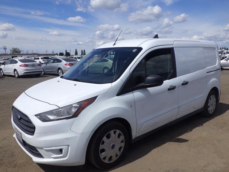 2020-ford-transit-connect-image-1