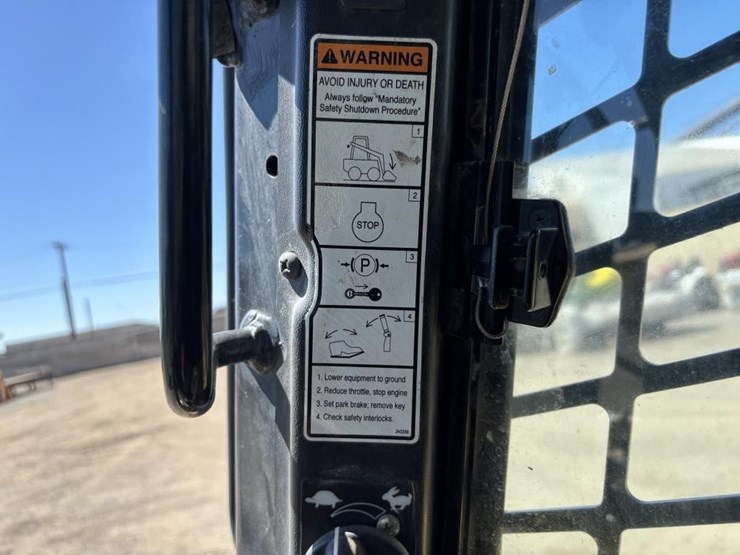 2018-yanmar-s220r-image-31