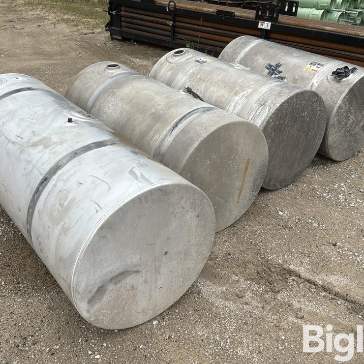 Truck Tractor Fuel Tanks