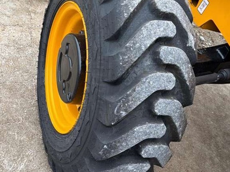 2024-jcb-3cx-image-31
