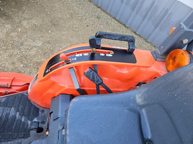 kubota-b7800hst-image-23