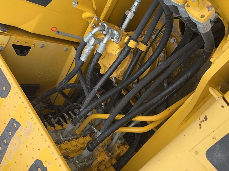 2017-komatsu-pc200-lc-8-image-22