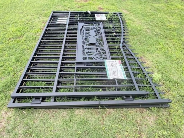 kj-model-k0720-ornate-metal-gates-image-7