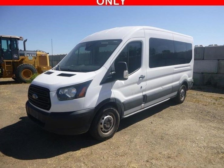 2019-ford-transit-image-1