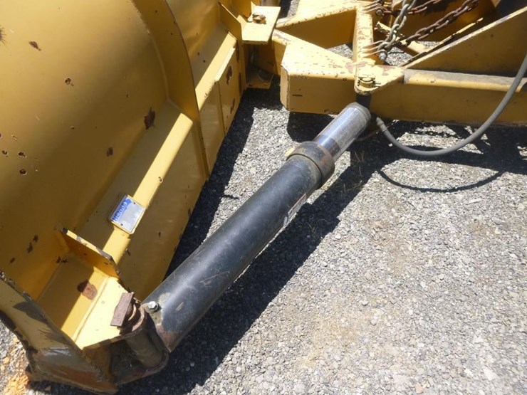 caterpillar-143h-image-40