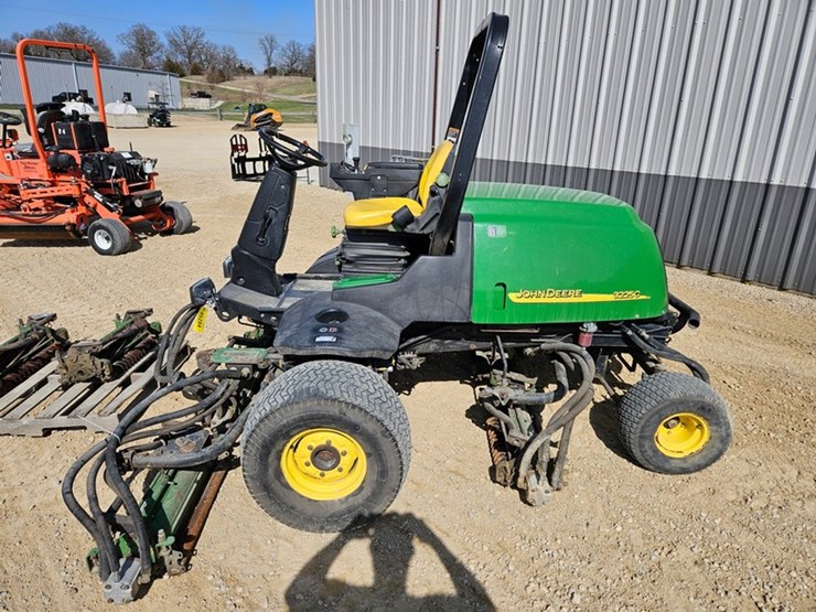 john-deere-3225c-image-3
