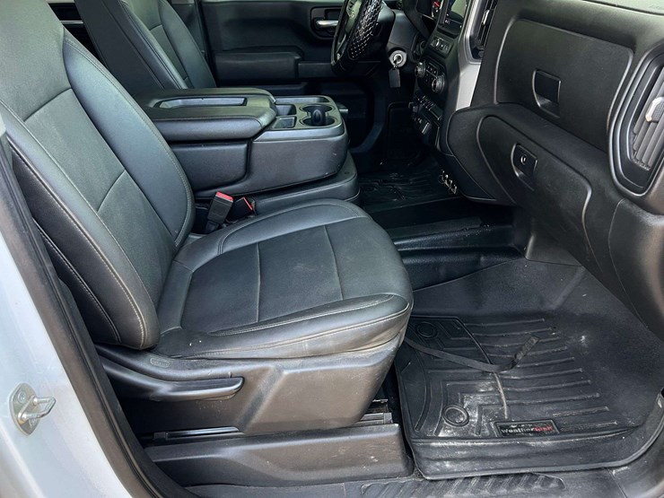 2021-chevrolet-silverado-2500-image-27