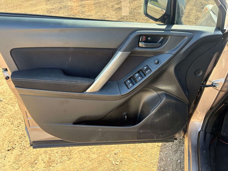 2014-subaru-forester-image-11