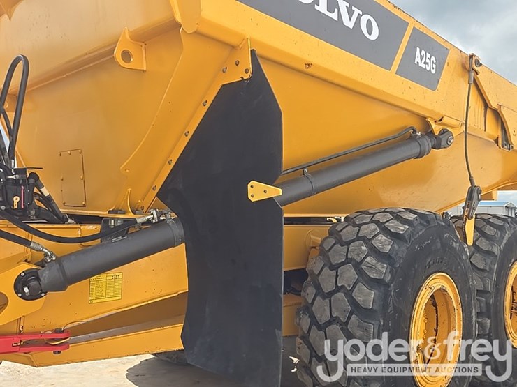 2022-volvo-a25g-image-15