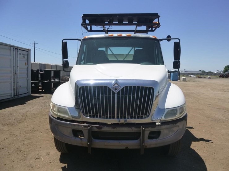 2006-international-durastar-4300-image-32