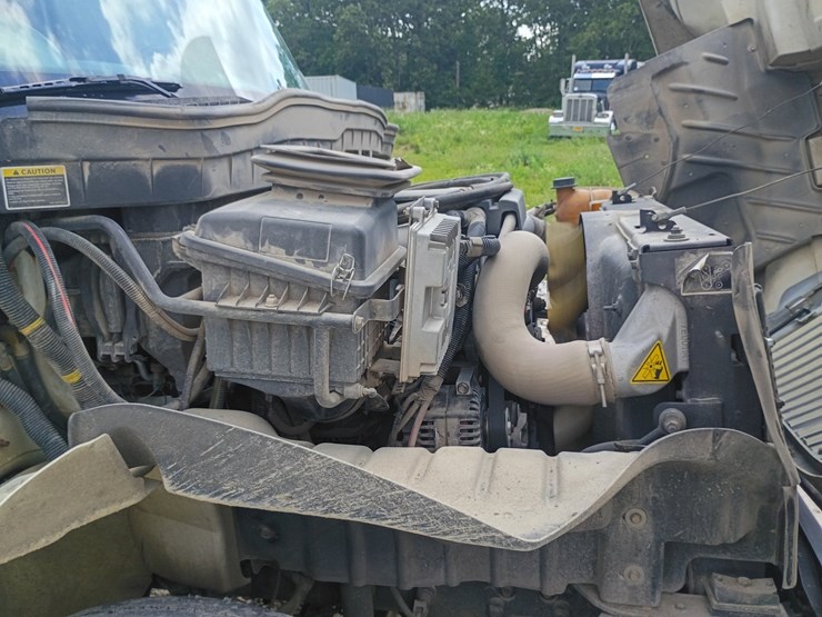 2015-international-durastar-4300-image-28