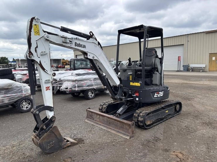 2021-bobcat-e26-image-1