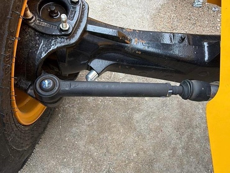 2024-jcb-3cx-image-19