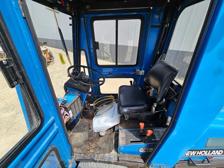 new-holland-cm274-image-20