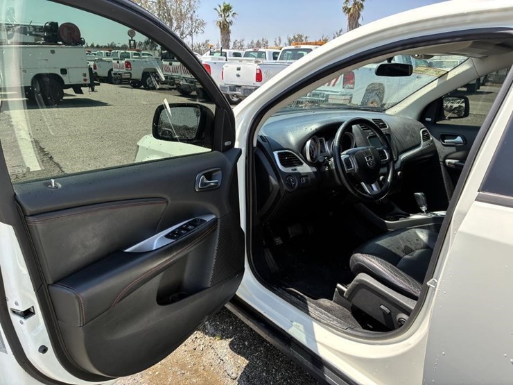 2018-dodge-journey-image-13