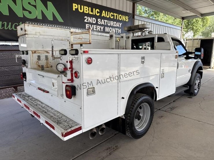 2012-ford-f550-image-8
