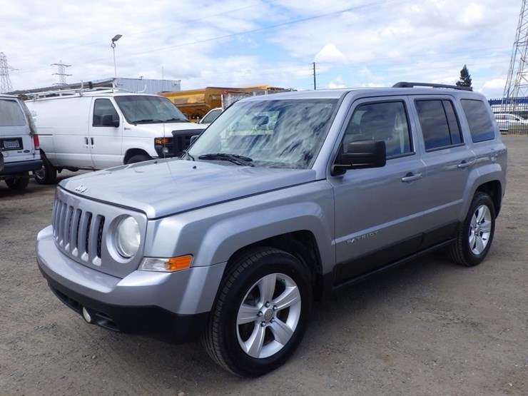 2014-jeep-patriot-image-1