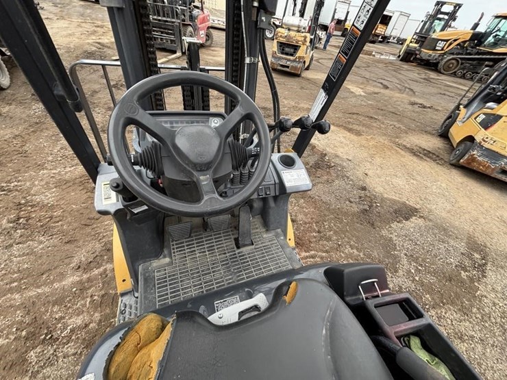 2020-caterpillar-2c6000-image-18