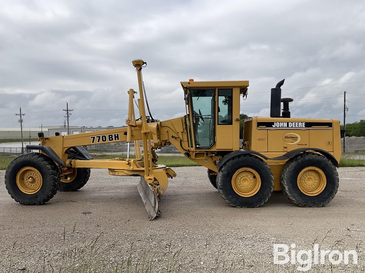 1999-deere-770bh-image-8