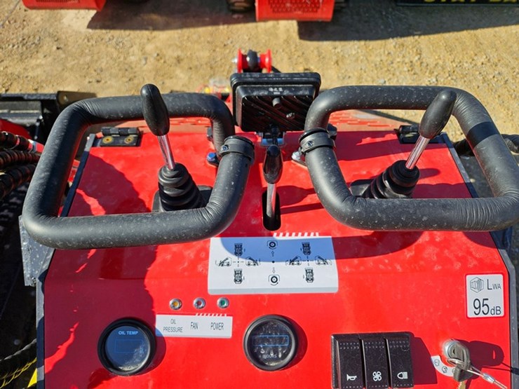 #5123-•-2026-agt-ysrt14-mini-skid-loader-image-16