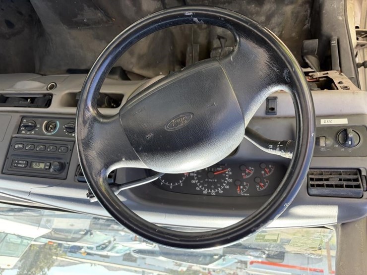 1999-ford-f450-image-12