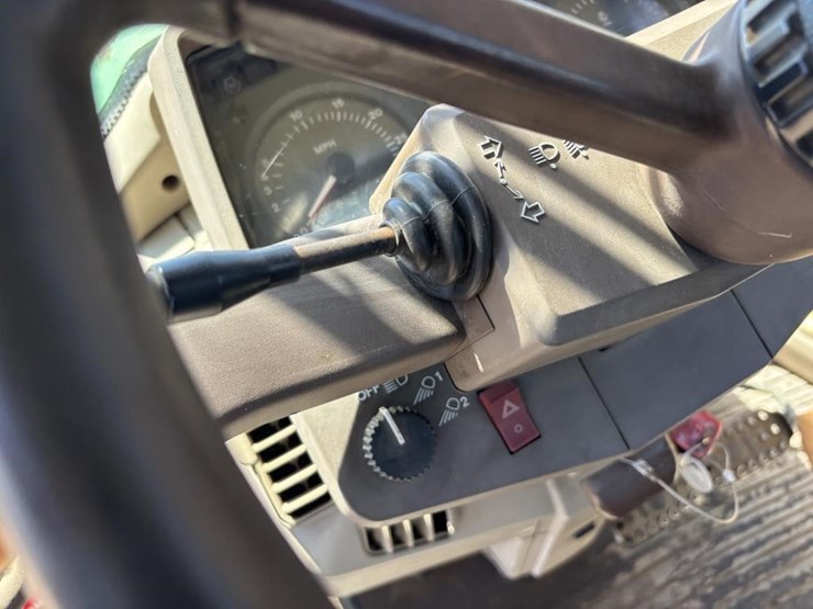 john-deere-6420-image-35