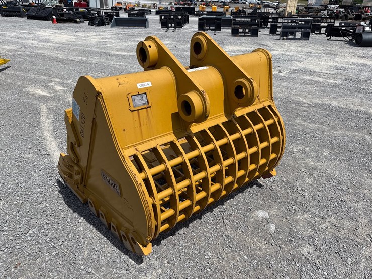 caterpillar-320-image-4