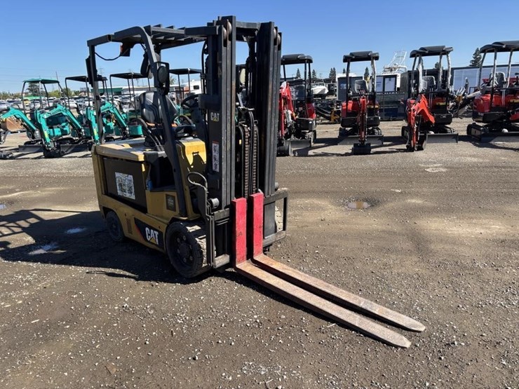 caterpillar-ec30n2-image-2