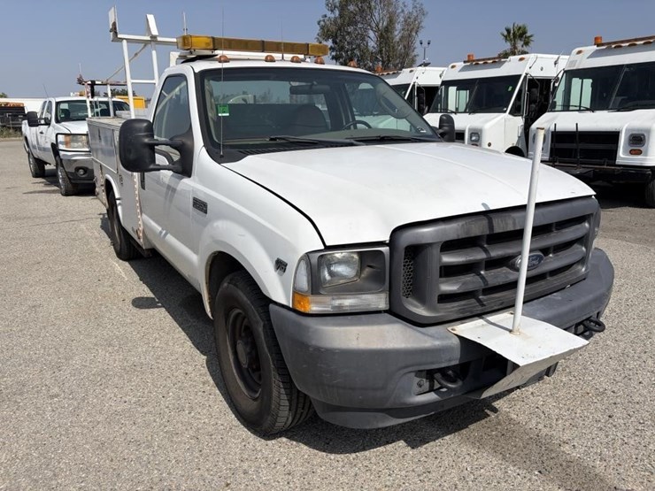 2004-ford-f350-sd-image-2