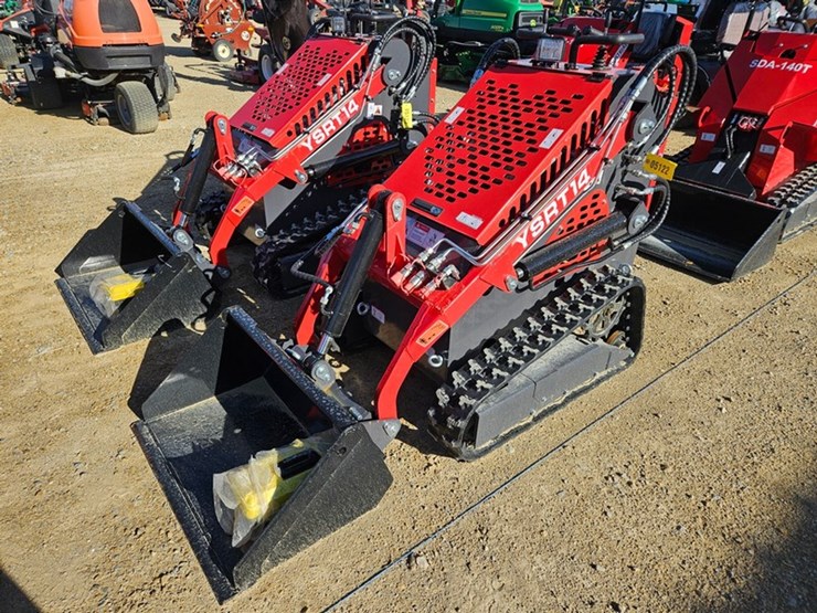 #5122-•-2026-agt-ysrt14-mini-skid-loader-image-1