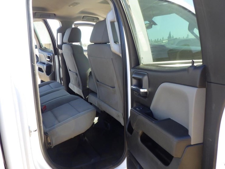 2017-chevrolet-2500hd-image-8