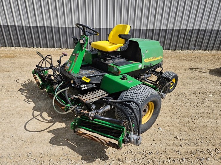 john-deere-3225b-image-1