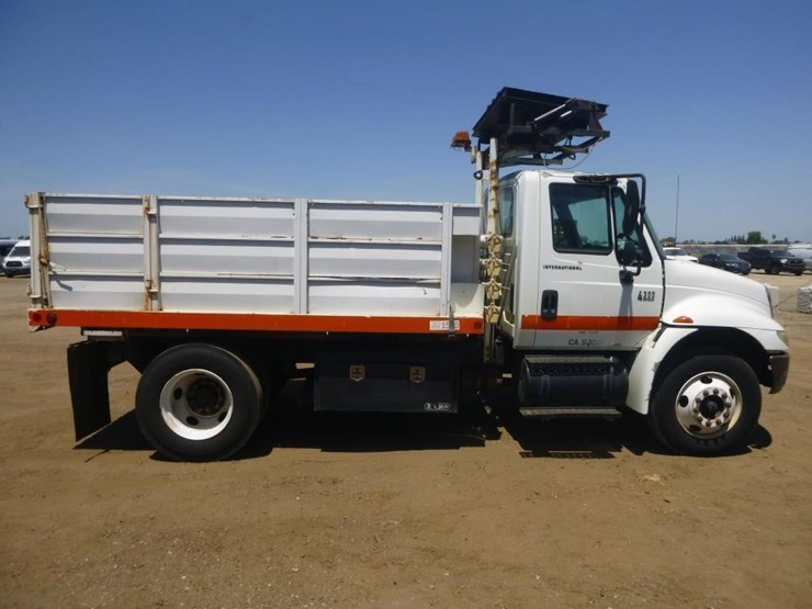 2006-international-durastar-4300-image-18