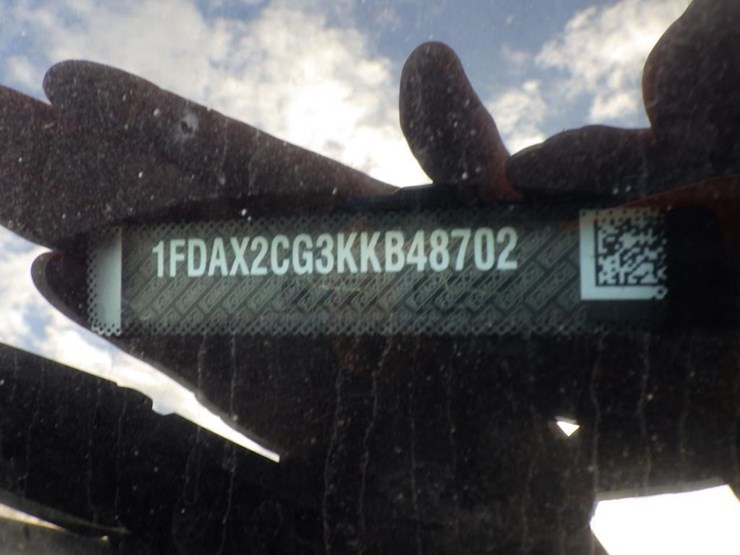 2019-ford-transit-image-15