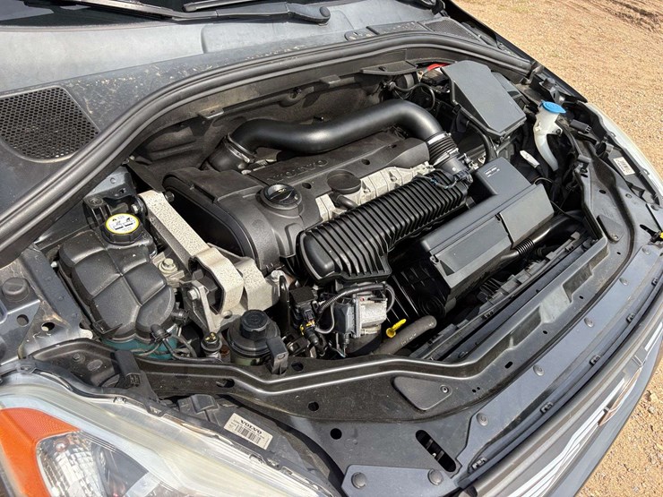 2016-volvo-xc60-image-24