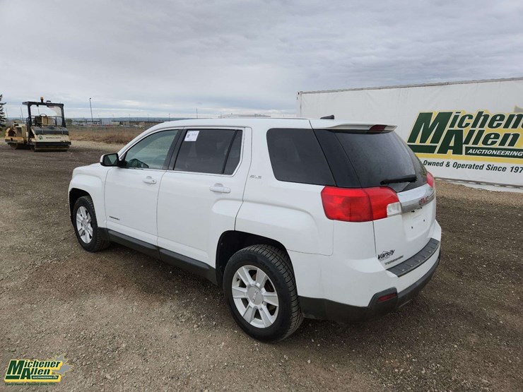 2011-gmc-terrain-sle-image-3