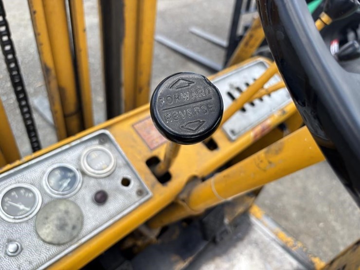 caterpillar-t40b-image-18