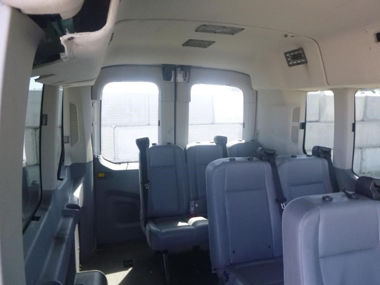 2019-ford-transit-image-17